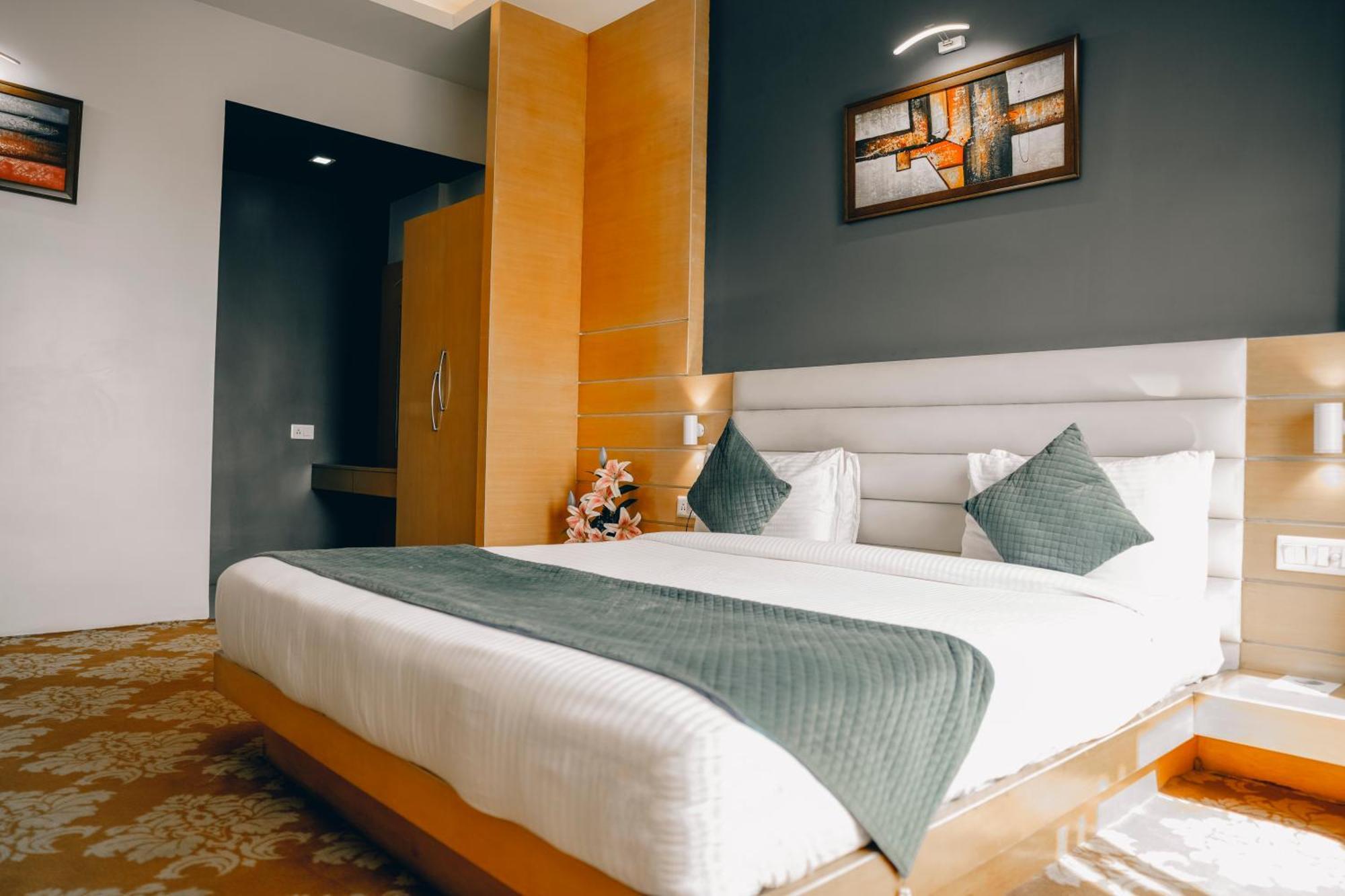Hotel Imperial Heights Deoghar Exterior foto